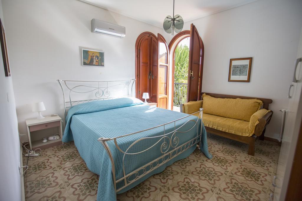 Villa Silvia Casteldaccia Kültér fotó